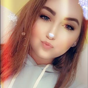 Meet your Posher, Micayla